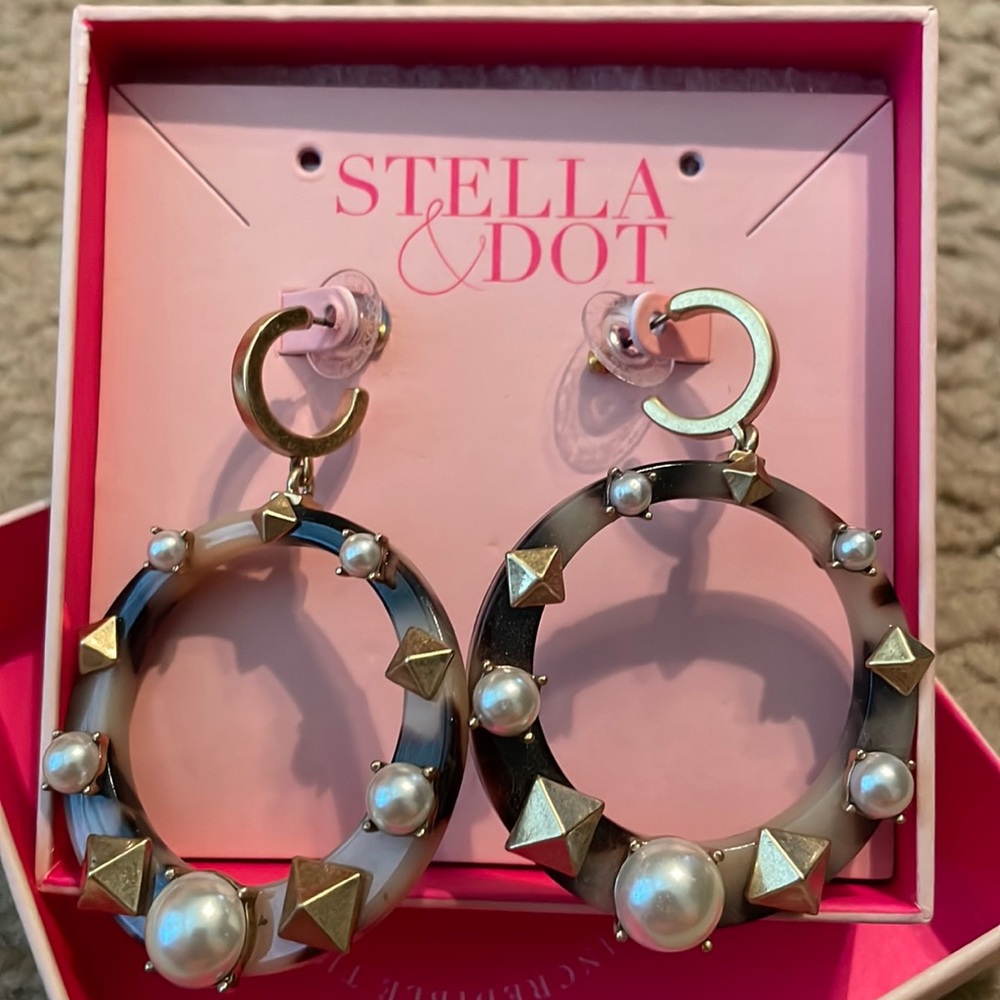 Stella & Dot Game Changer Statement Earrings